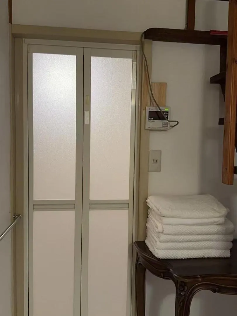 Appartement 梟の宿 岛之内2号馆 步行200M至道顿堀! 徒步5分钟日本桥站! 心斋桥8分钟 黑门市场15分种徒步圈内 !中央区66平方2间房可住7人 Ōsaka Japon